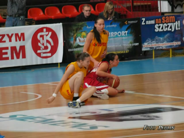 Wisla - Lotos [www.youtube.comuserZPerlin#pau0kzpyetjwZbk].flv_snapshot_03.02_[2010.09.20_13.21.58].jpg